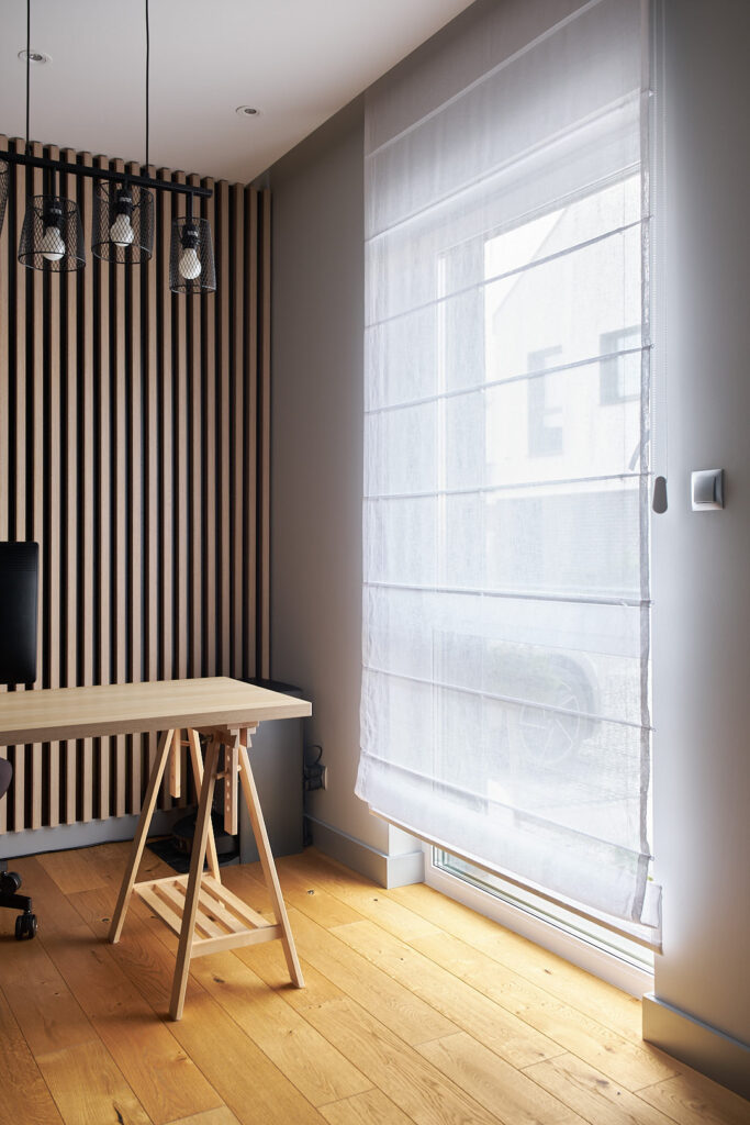 Roleta rzymska w gabinecie